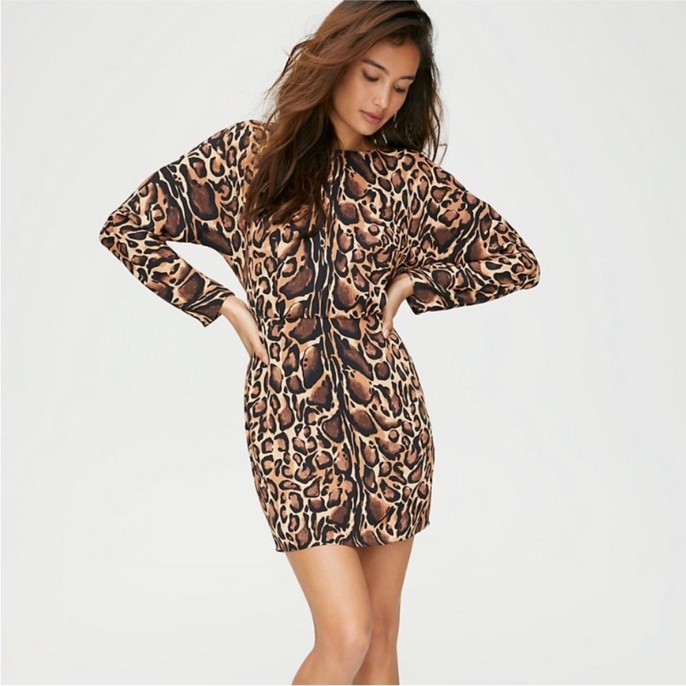 Aritzia Babaton Samson Leopard Print Shift Dress